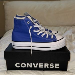 Royal Blue Hightop Platform Converse! Women’s 8!